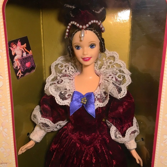 Vintage Hallmark 1996 Sentimental Valentine Barbie - Picture 1 of 5